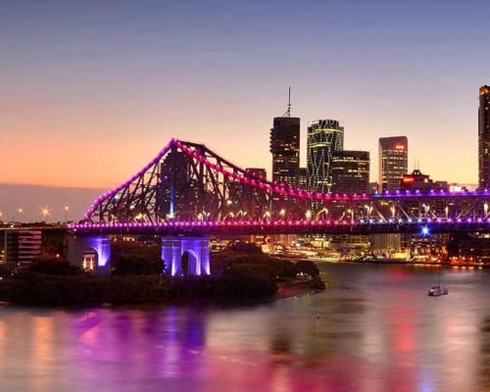 brisbane night lakeside view